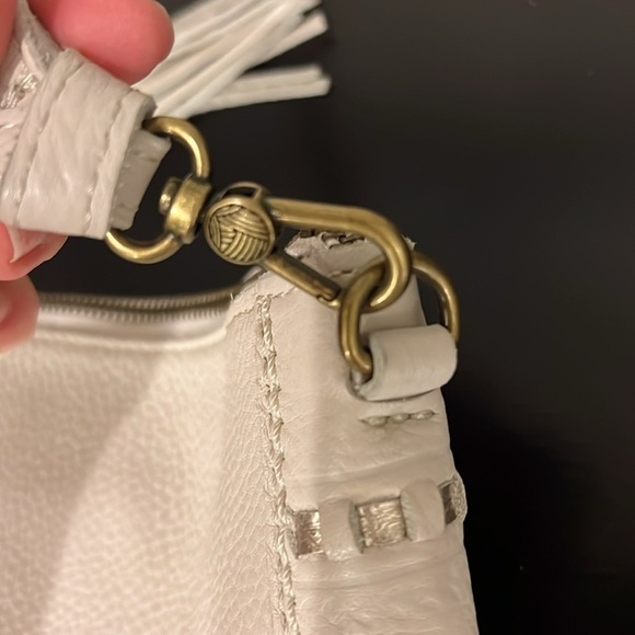 NEW The Sak Leather crossbody bag, cream pebbled leather, 7”x10” - Picture 8 of 14